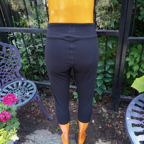 2XU 3/4 Athletic Pants Size XL - Picture 9 of 9